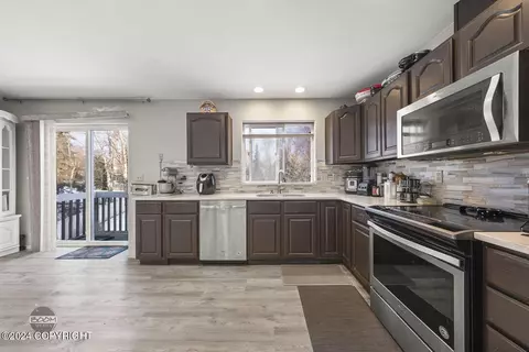 Kitchen - 7827 Stanley Dr, Anchorage, AK 99518 photo 2 of 7