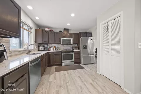 Kitchen - 7827 Stanley Dr, Anchorage, AK 99518 photo 3 of 7
