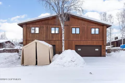 1370 Macfarland St, Fairbanks, AK 99709