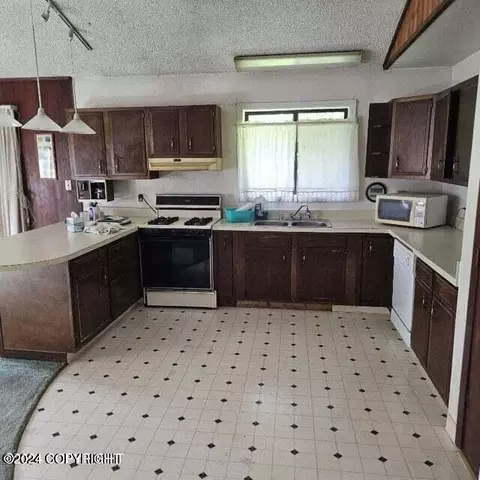 22415 Miller Rd, Chugiak, AK 99567 photo 12