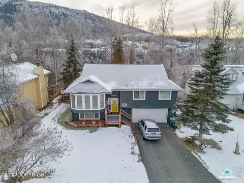 9106 W Parkview Terrace Loop, Eagle River, AK 99577 photo 2