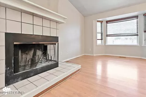 18621 Gibens Cir, Eagle River, AK 99577 photo 9