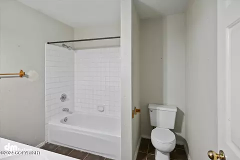 18621 Gibens Cir, Eagle River, AK 99577 photo 27