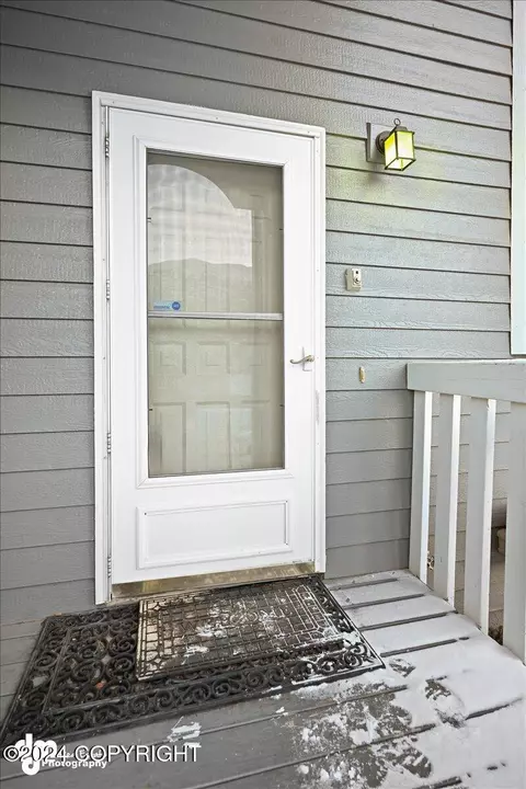 18621 Gibens Cir, Eagle River, AK 99577 photo 5