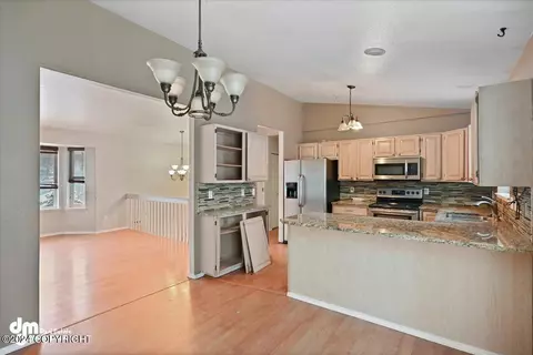 18621 Gibens Cir, Eagle River, AK 99577 photo 11