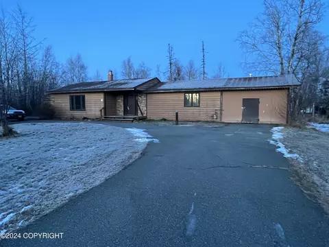 1481 N Catalina Dr, Wasilla, AK 99654
