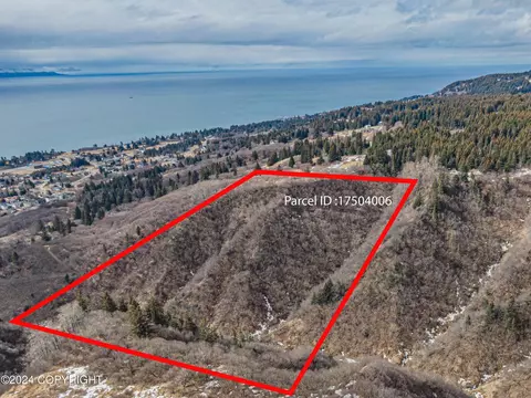 372 W Fairview Ave, Homer, AK 99603