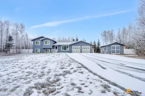 2760 W Telequana Dr, Wasilla, AK 99654