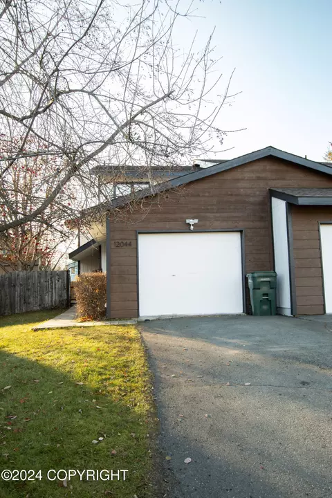 12044 Buttermilk Way, Eagle River, AK 99577