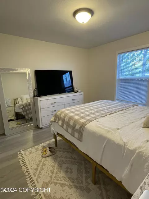 8043 Cranberry St, Anchorage, AK 99502 photo 24
