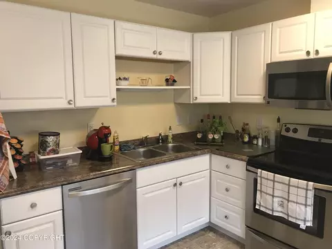 8043 Cranberry St, Anchorage, AK 99502 photo 12