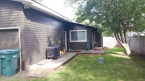 8043 Cranberry St, Anchorage, AK 99502 photo 4
