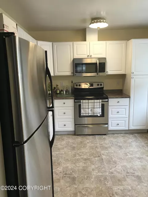 8043 Cranberry St, Anchorage, AK 99502 photo 11