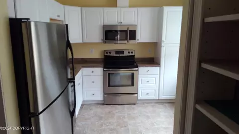 8043 Cranberry St, Anchorage, AK 99502 photo 13