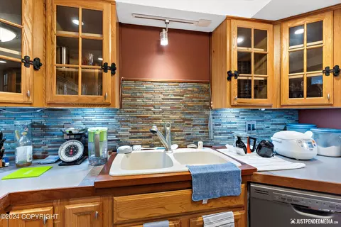 9450 W Kanaga Loop, Eagle River, AK 99577 photo 9