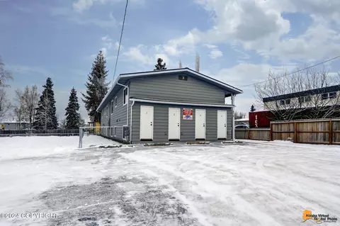 818 E 10th Ave, Anchorage, AK 99501 photo 4