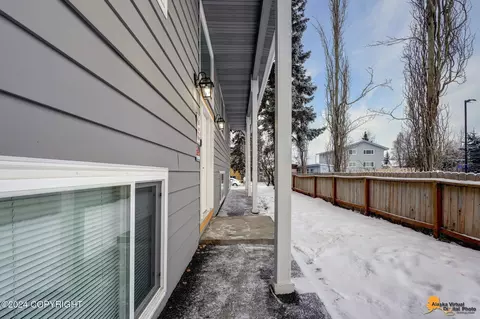 818 E 10th Ave, Anchorage, AK 99501 photo 5