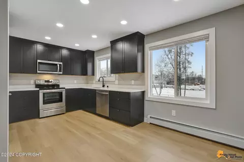 818 E 10th Ave, Anchorage, AK 99501 photo 12