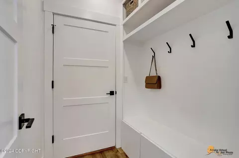 Entry Way - 4657 E Gemini Ln, Wasilla, AK 99654 photo 6 of 6