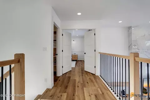 Entry Way - 4657 E Gemini Ln, Wasilla, AK 99654 photo 4 of 6