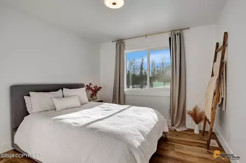 Bedroom - 4657 E Gemini Ln, Wasilla, AK 99654 photo 4 of 8