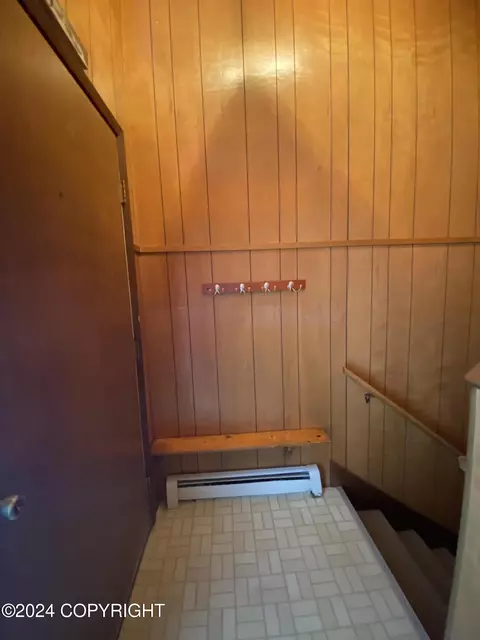 1580 Beaver Pl, Anchorage, AK 99504 photo 4