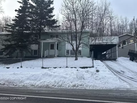 1580 Beaver Pl, Anchorage, AK 99504