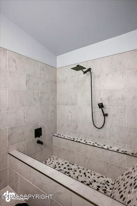 Bath - 9409 Stuart Cir, Eagle River, AK 99577 photo 2 of 4