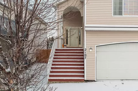 2107 Casey Cusack Loop, Anchorage, AK 99515 photo 3