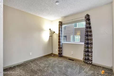 3323 Wiley Post Loop, Anchorage, AK 99517 photo 21