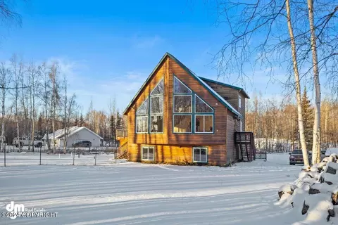 866 W Spruce Ave, Wasilla, AK 99654