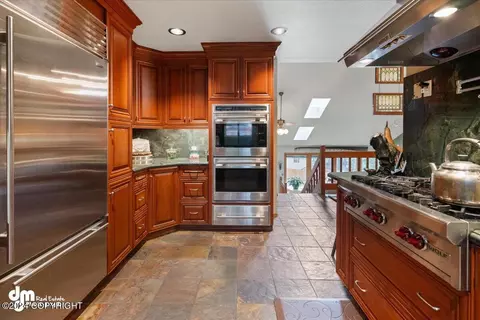 Kitchen - 19205 Andreanof Dr, Eagle River, AK 99577 photo 3 of 8