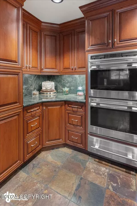Kitchen - 19205 Andreanof Dr, Eagle River, AK 99577 photo 8 of 8