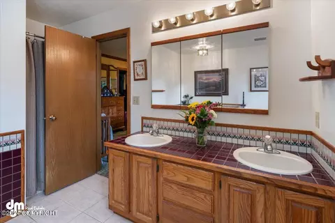 Bath - 19205 Andreanof Dr, Eagle River, AK 99577 photo 3 of 7