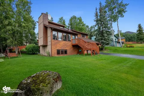 19205 Andreanof Dr, Eagle River, AK 99577