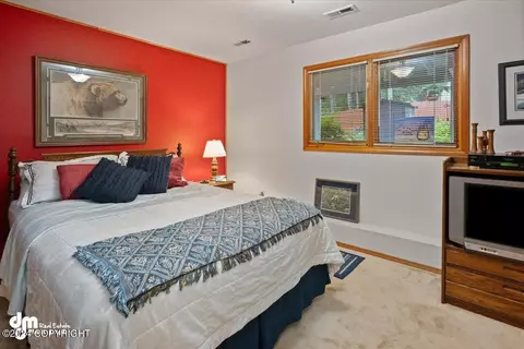 Bedroom - 19205 Andreanof Dr, Eagle River, AK 99577 photo 3 of 8