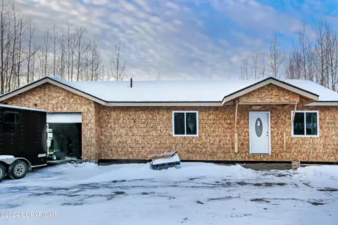 2098 S Lodge Dr, Big Lake, AK 99652