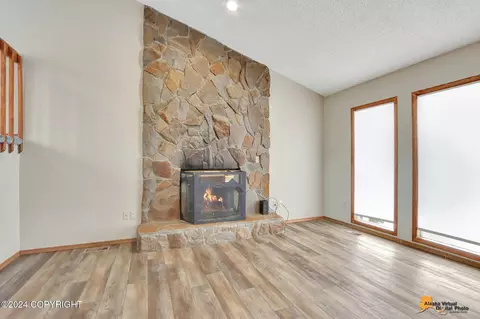 Living - 19932 Kalka Cir, Eagle River, AK 99577 photo 2 of 4