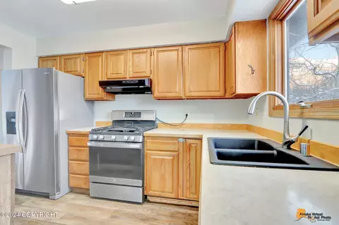 Kitchen - 19932 Kalka Cir, Eagle River, AK 99577 photo 2 of 2