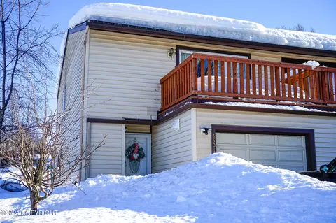3501 Lunar Dr, Anchorage, AK 99504
