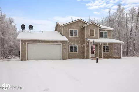 4267 E Kilo Dr, Wasilla, AK 99654 photo 2