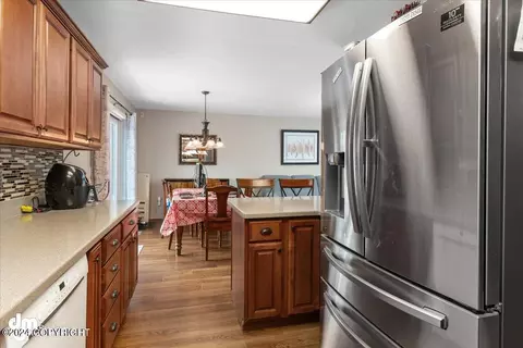 Kitchen - 8420 E 20th Ave, Anchorage, AK 99504 photo 7 of 7