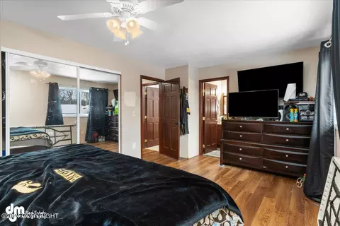 Bedroom - 8420 E 20th Ave, Anchorage, AK 99504 photo 2 of 4