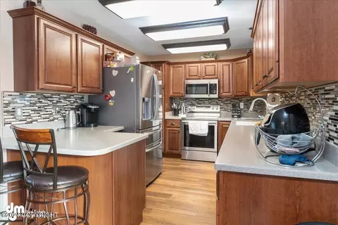 Kitchen - 8420 E 20th Ave, Anchorage, AK 99504 photo 1 of 7