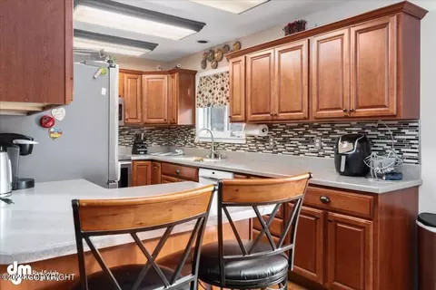 Kitchen - 8420 E 20th Ave, Anchorage, AK 99504 photo 6 of 7