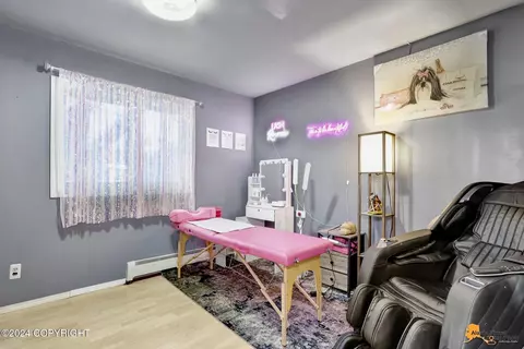 Bedroom - 4343 E 5th Ave, Anchorage, AK 99508 photo 4 of 5