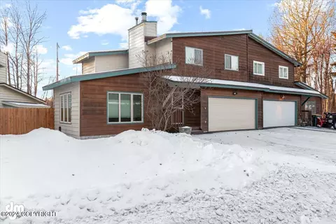 3020 Bridle Ln, Anchorage, AK 99517