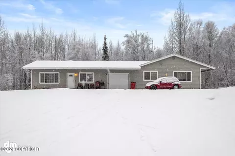 937 W Auklet Ave, Palmer, AK 99645