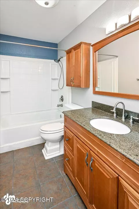 Bath - 3561 E 20th Ave, Anchorage, AK 99508 photo 4 of 4
