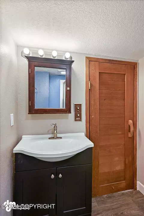 Bath - 3561 E 20th Ave, Anchorage, AK 99508 photo 1 of 4